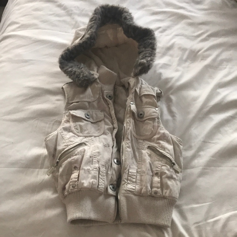 Super cute off white vest